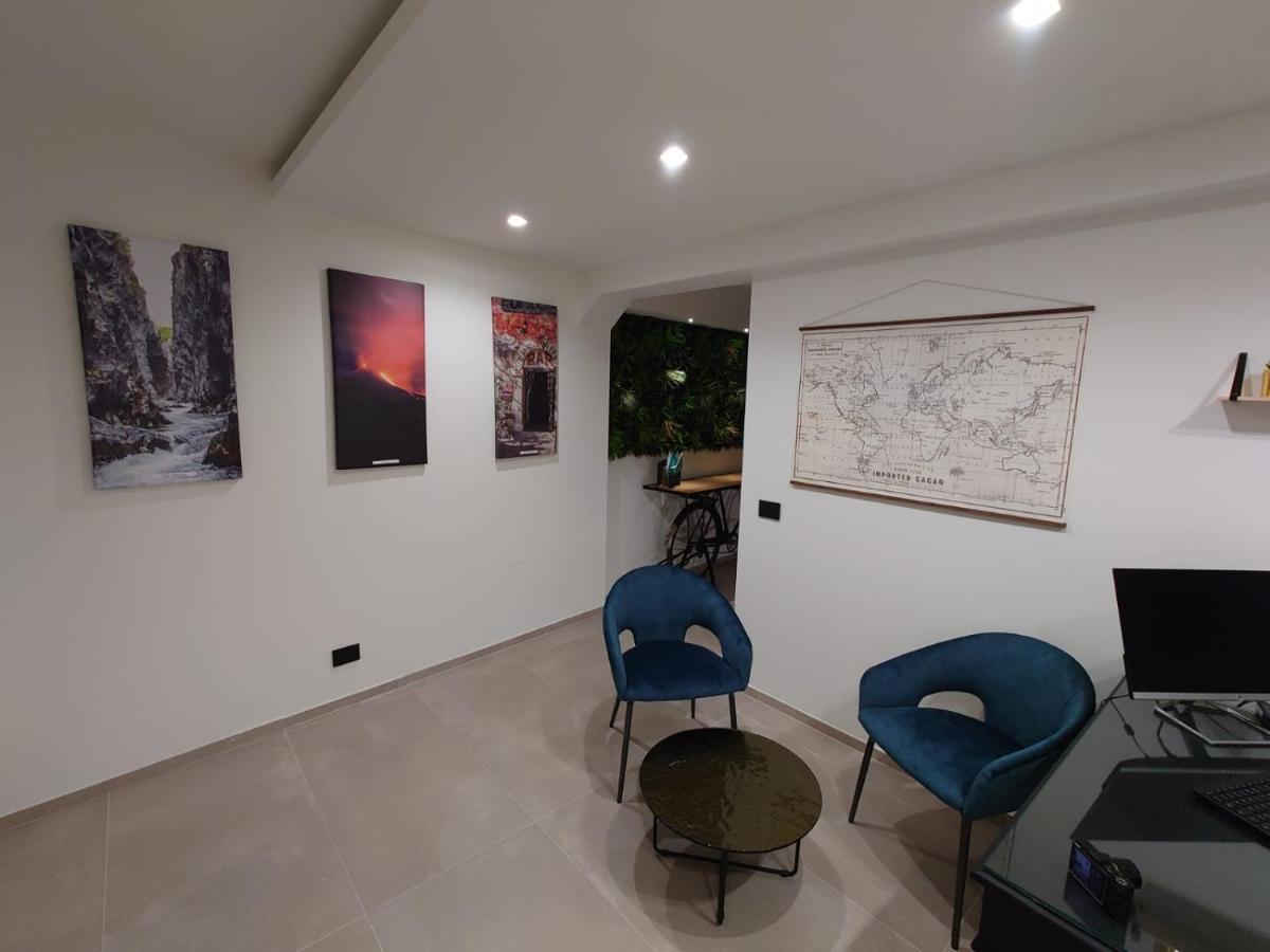 Don Turi - Charming Room Giardini Naxos Exterior foto