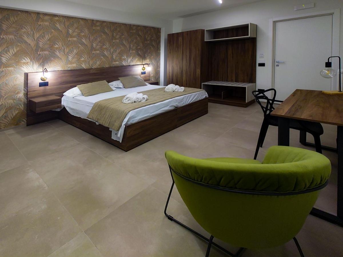 Don Turi - Charming Room Giardini Naxos Exterior foto