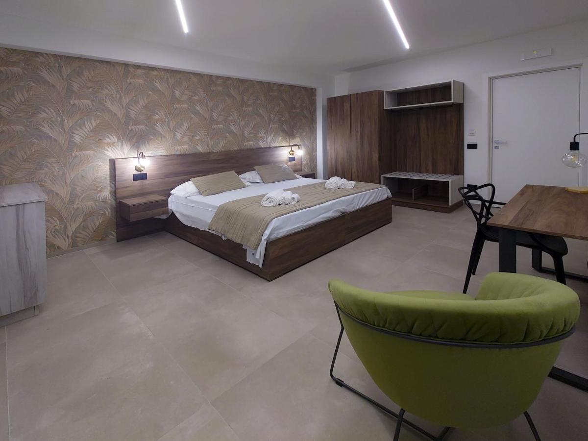 Don Turi - Charming Room Giardini Naxos Exterior foto