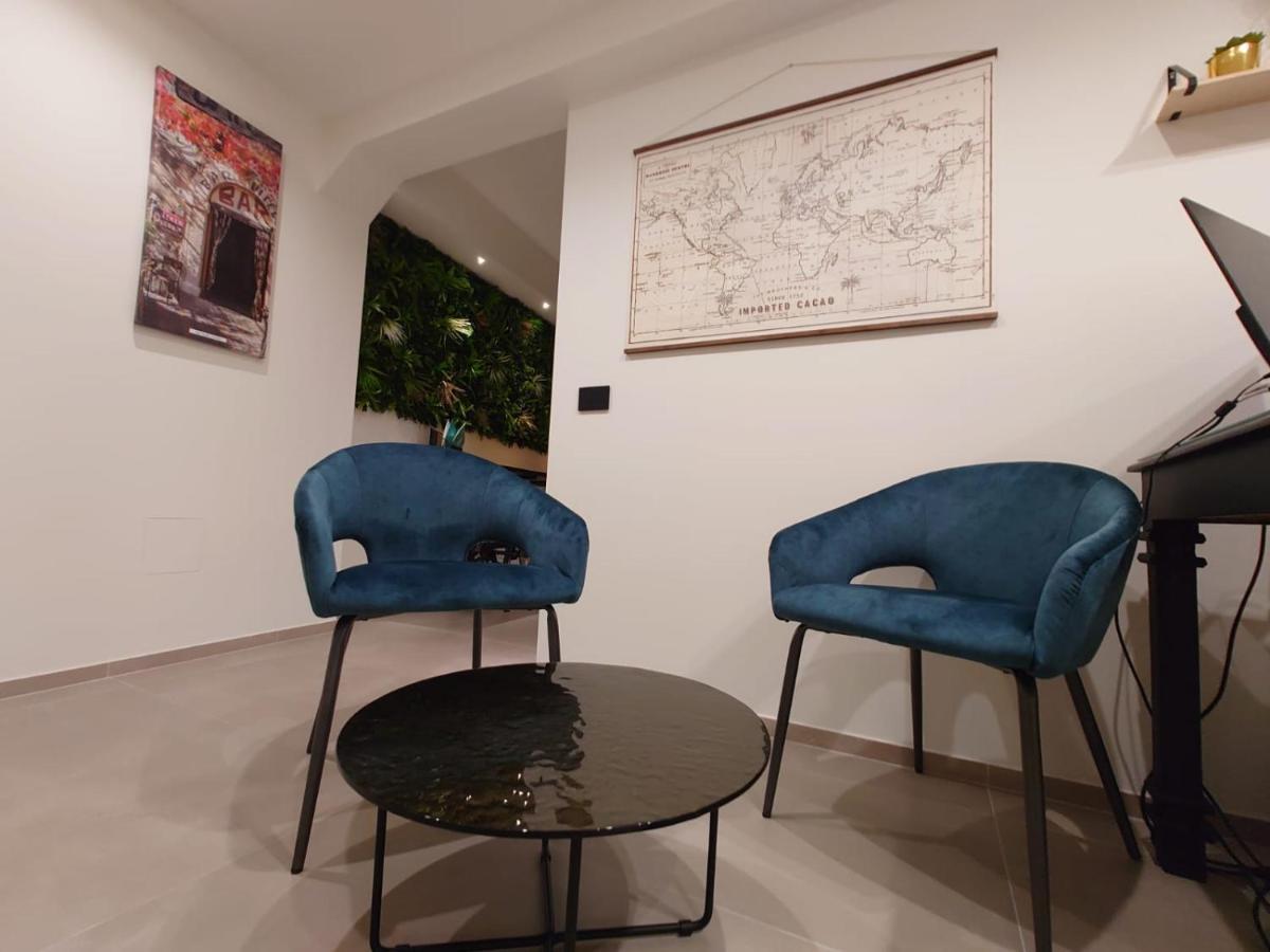 Don Turi - Charming Room Giardini Naxos Exterior foto